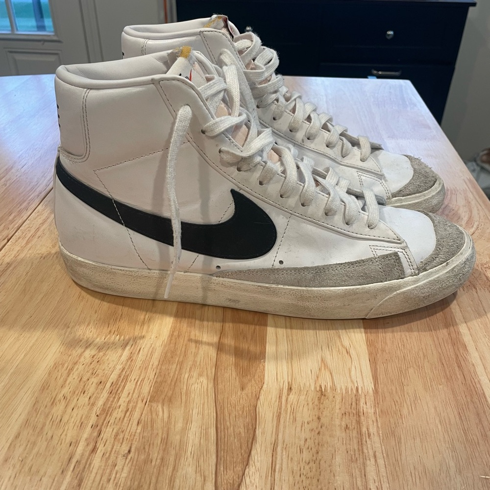 Nike White/Black Blazer Mid ‘77s